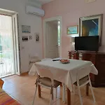 Fabrizio, 2025 A Aparthotel Vieste