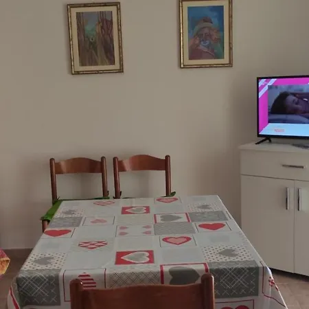 Fabrizio, 2025 A Lägenhetshotell Vieste