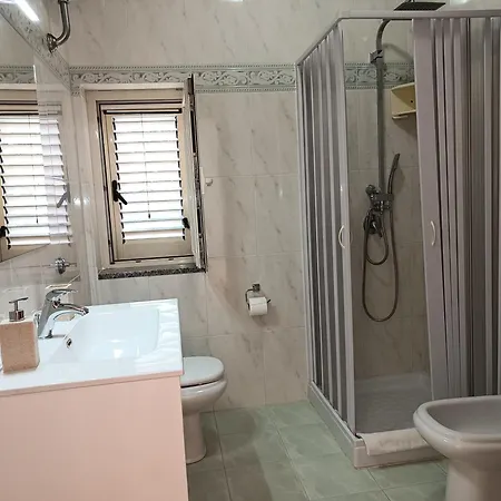 Fabrizio, 2025 A Apart-hotel