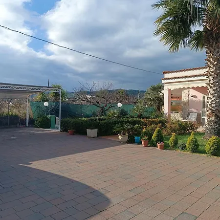 Fabrizio, 2025 A Apart-hotel 3*